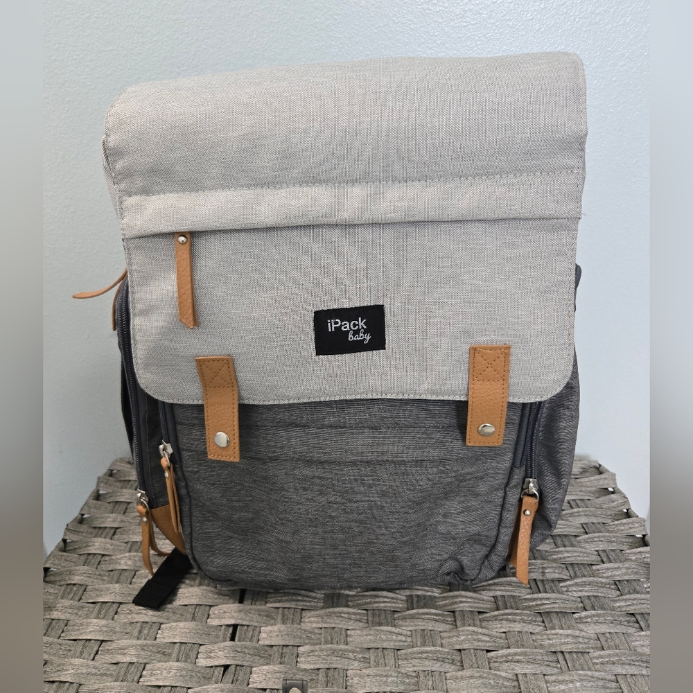 🔥 4/$20; ipack Baby carry all backpack gray